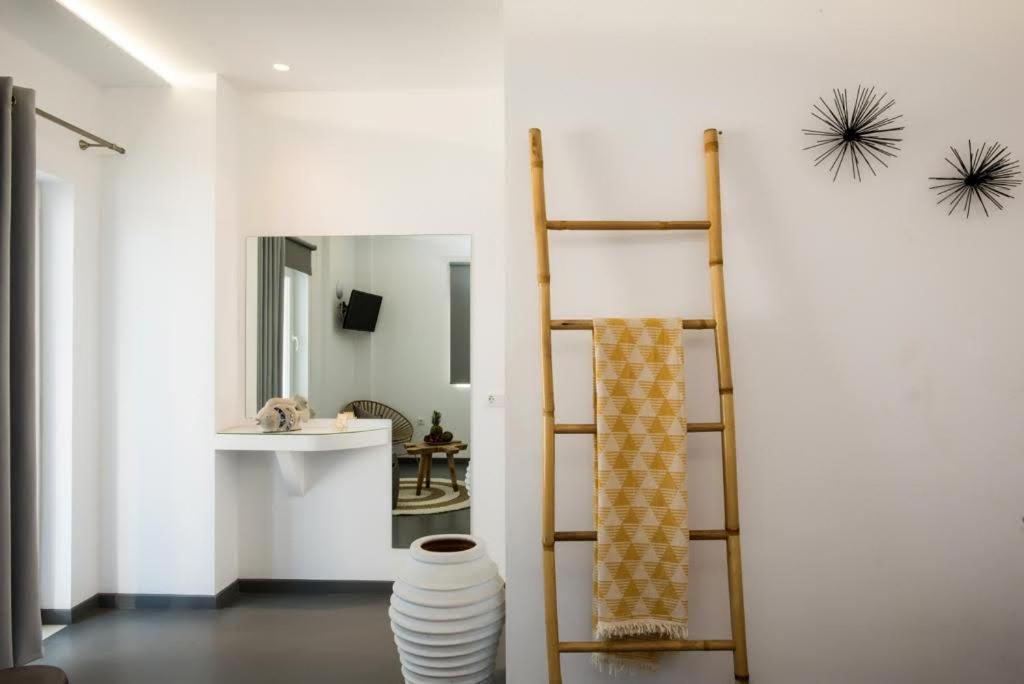 Jonaz Rooms & Suites Ornos (Mykonos) Exteriör bild